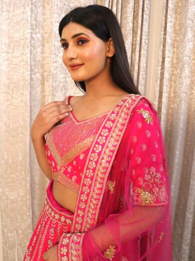 Angelic Light Peach Taffeta Saree - Image 4